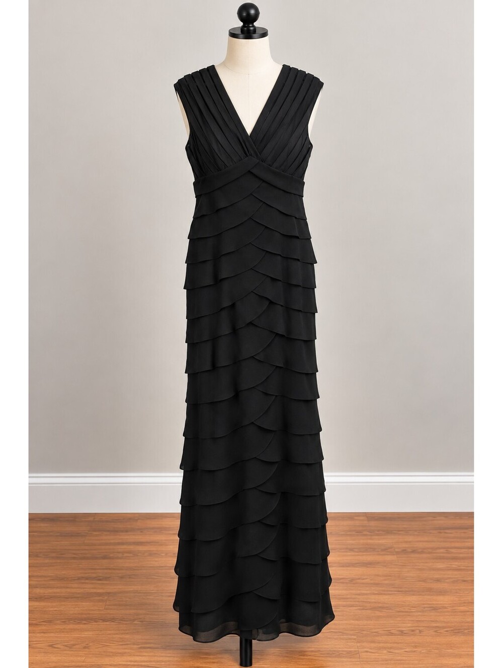 Adrianna Papell Occasions Black Tiered Ruffle Formal Gown Size 6